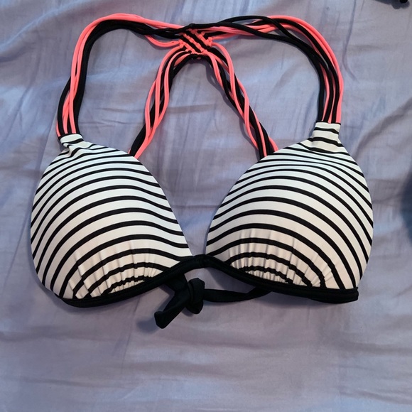 Bathing suit - Picture 2 of 4